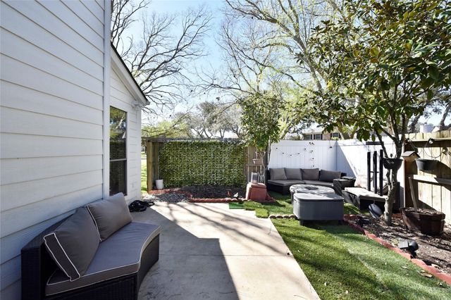 3203 E Rangecrest Place, Sugar Land, TX 77479