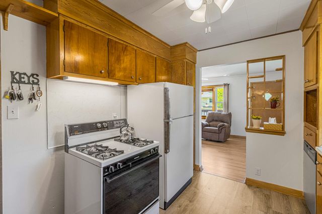 330 MORGAN Street, Council Bluffs, IA 51503