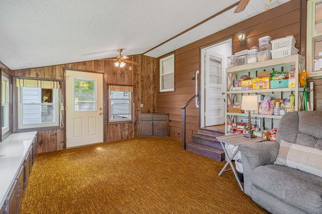 330 MORGAN Street, Council Bluffs, IA 51503