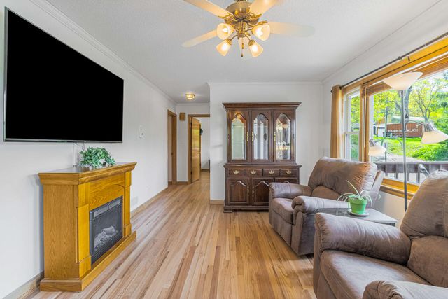 330 MORGAN Street, Council Bluffs, IA 51503
