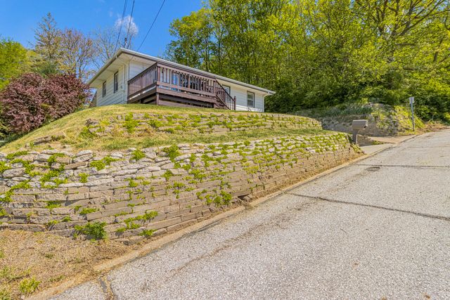 330 MORGAN Street, Council Bluffs, IA 51503