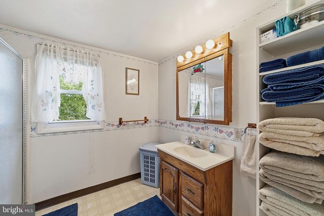 99 GROVE ST, Carneys Point, NJ 08069