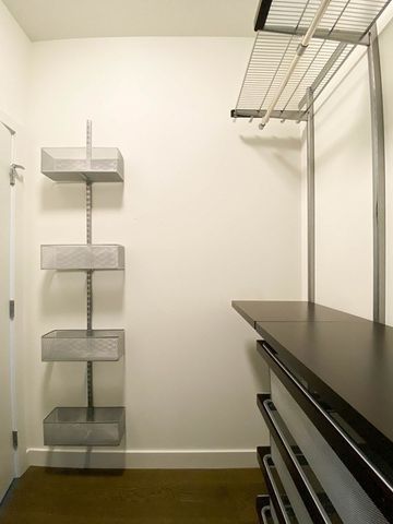 65 Lewis St PH602, Boston, MA 02128