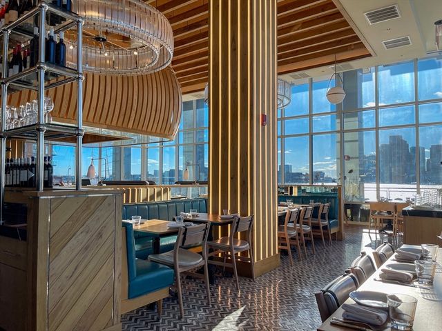 65 Lewis St PH602, Boston, MA 02128