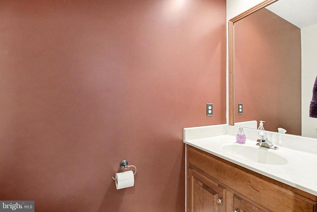 510 NORTHSTAR DR, Harrisburg, PA 17112