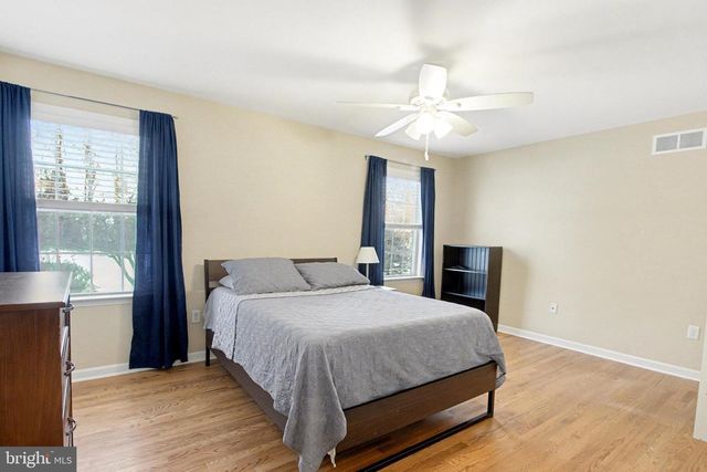 510 NORTHSTAR DR, Harrisburg, PA 17112