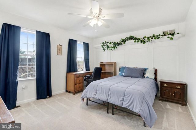 510 NORTHSTAR DR, Harrisburg, PA 17112