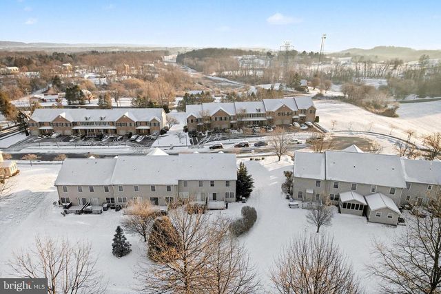 510 NORTHSTAR DR, Harrisburg, PA 17112