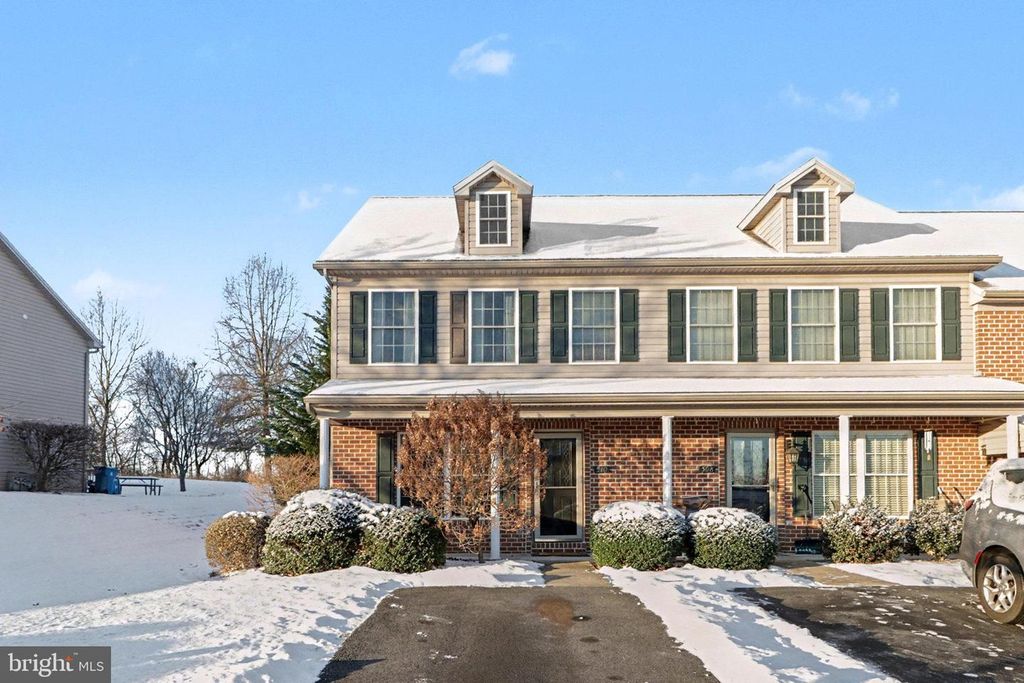 510 NORTHSTAR DR, Harrisburg, PA 17112