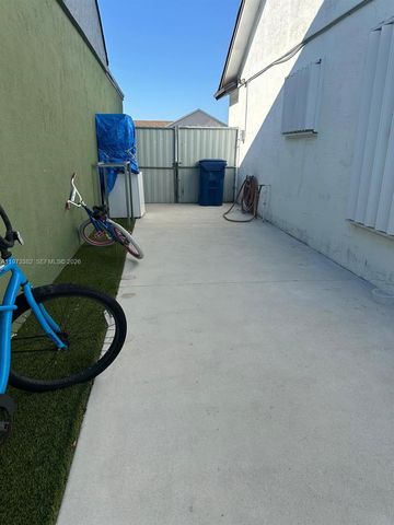 3242 NW 203rd St, Miami Gardens, FL 33056