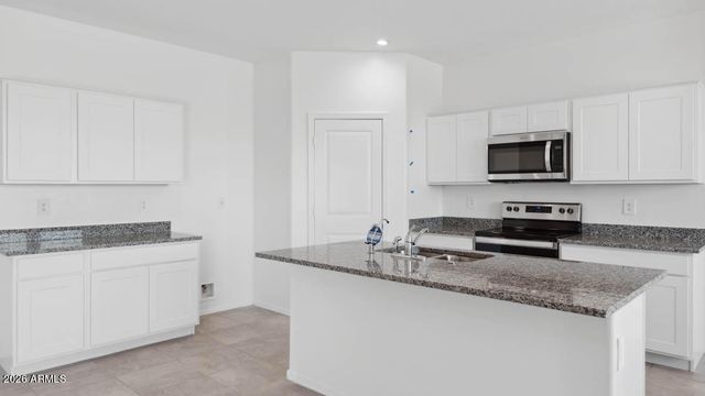 1591 E CURRIER Drive E, Casa Grande, AZ 85122