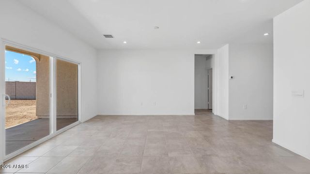 1591 E CURRIER Drive E, Casa Grande, AZ 85122