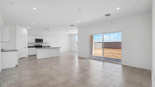 1591 E CURRIER Drive E, Casa Grande, AZ 85122
