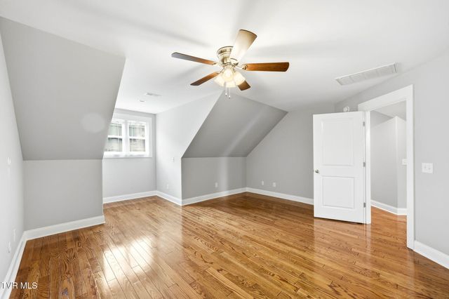 3901 Leaf Point, Kingsport, TN 37663