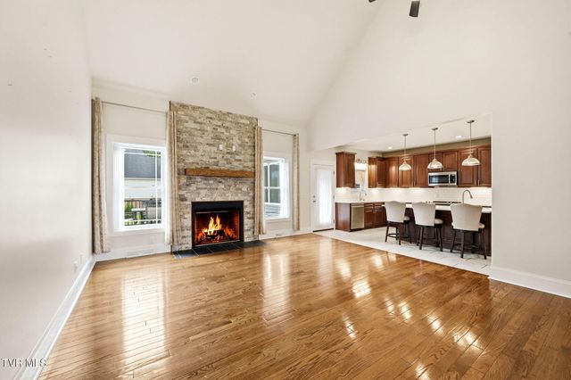 3901 Leaf Point, Kingsport, TN 37663