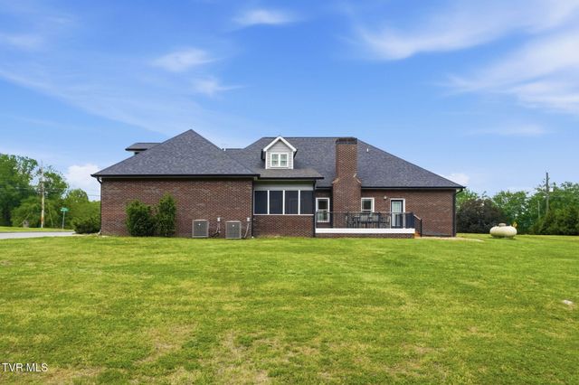 3901 Leaf Point, Kingsport, TN 37663