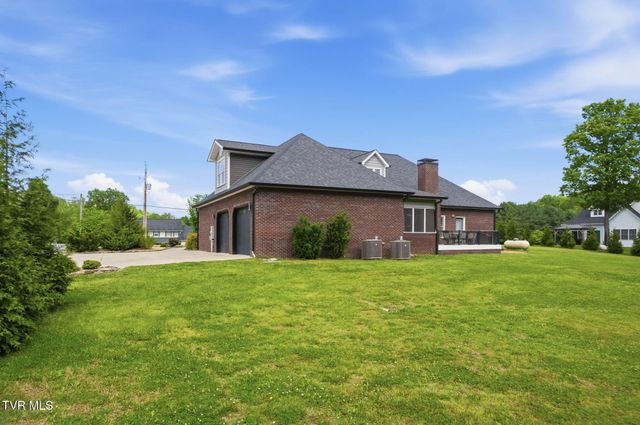 3901 Leaf Point, Kingsport, TN 37663