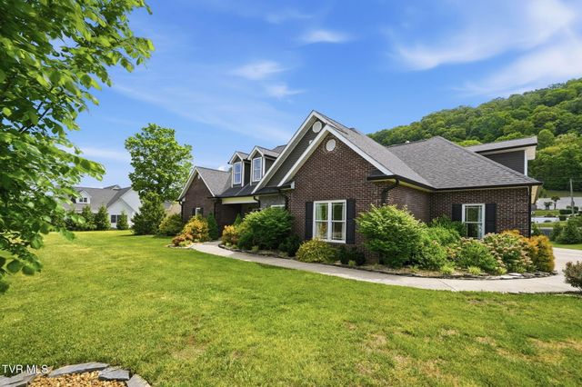 3901 Leaf Point, Kingsport, TN 37663