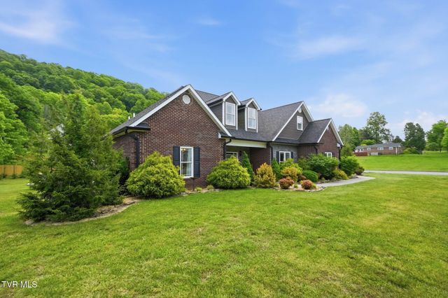 3901 Leaf Point, Kingsport, TN 37663