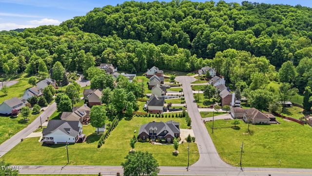 3901 Leaf Point, Kingsport, TN 37663