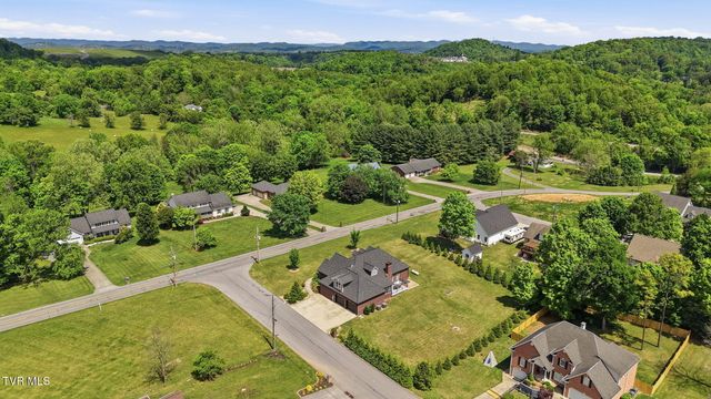 3901 Leaf Point, Kingsport, TN 37663