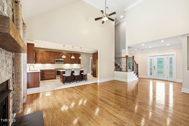 3901 Leaf Point, Kingsport, TN 37663