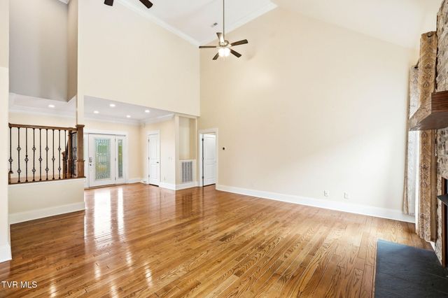 3901 Leaf Point, Kingsport, TN 37663