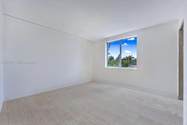 7701 Coquina Dr, North Bay Village, FL 33141