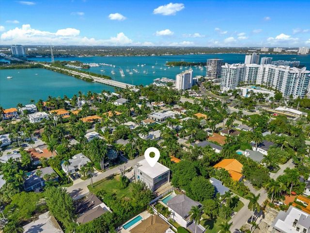 7701 Coquina Dr, North Bay Village, FL 33141