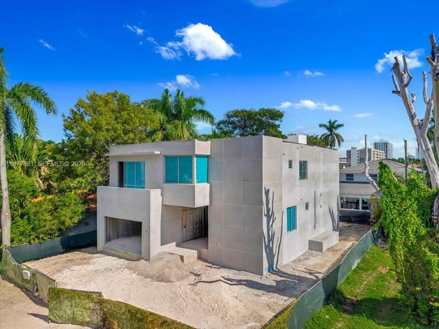 7701 Coquina Dr, North Bay Village, FL 33141