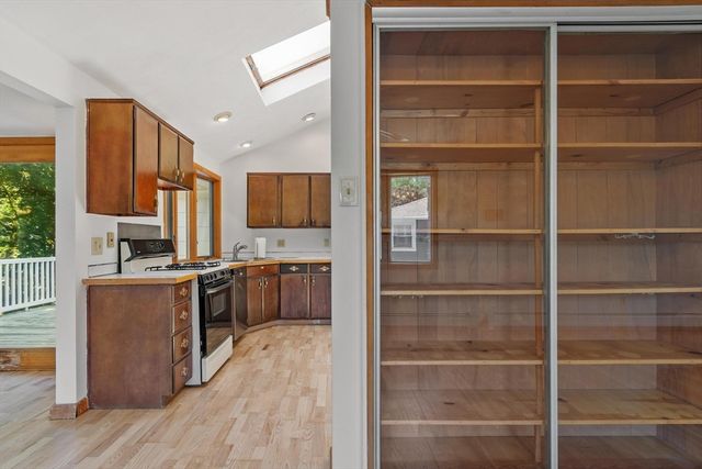 6 Wright Street, Peabody, MA 01960