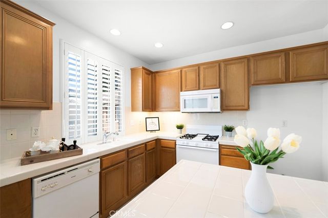 1002 Timberwood, Irvine, CA 92620