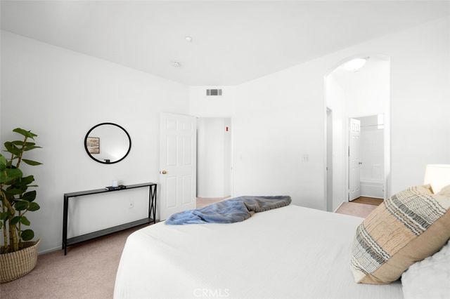 1002 Timberwood, Irvine, CA 92620