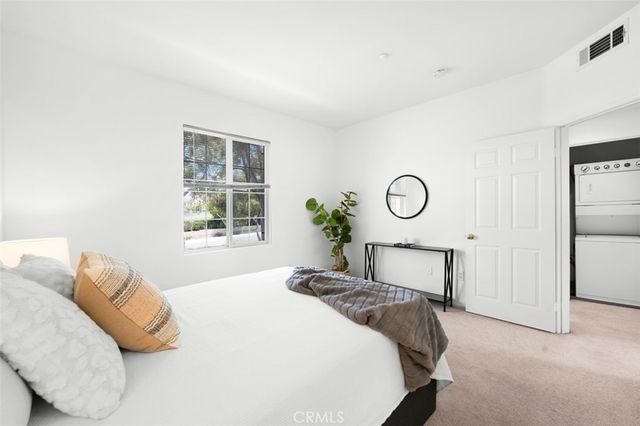1002 Timberwood, Irvine, CA 92620