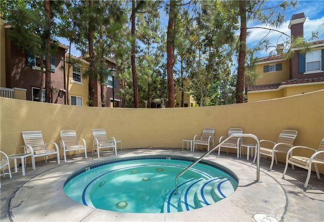 1002 Timberwood, Irvine, CA 92620
