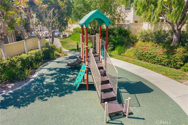 1002 Timberwood, Irvine, CA 92620