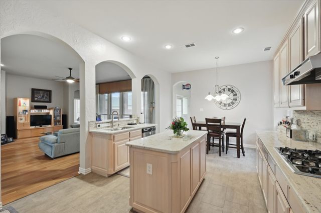 1728 E Branch Hollow Drive, Carrollton, TX 75007