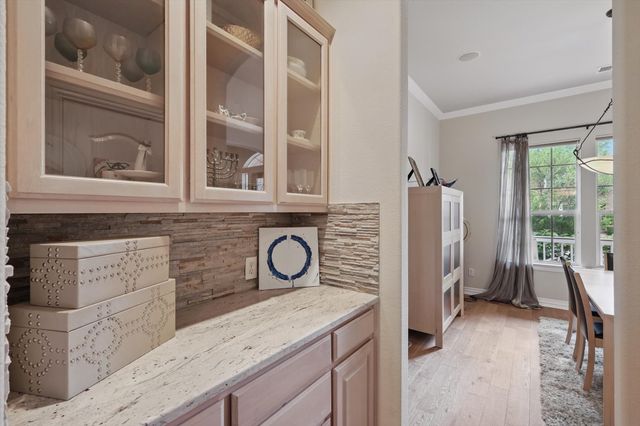 1728 E Branch Hollow Drive, Carrollton, TX 75007