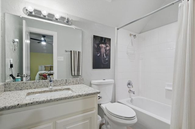 1728 E Branch Hollow Drive, Carrollton, TX 75007