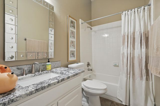 1728 E Branch Hollow Drive, Carrollton, TX 75007