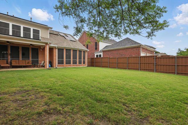 1728 E Branch Hollow Drive, Carrollton, TX 75007