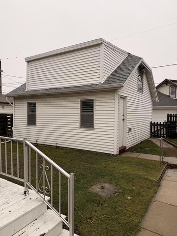 3132 S 19th STREET, Milwaukee, WI 53215