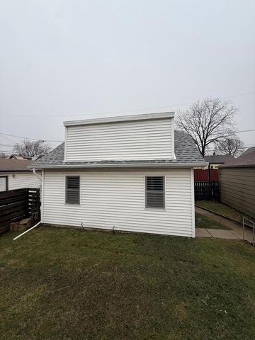 3132 S 19th STREET, Milwaukee, WI 53215