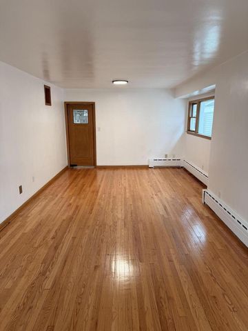 3132 S 19th STREET, Milwaukee, WI 53215