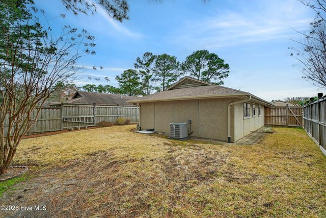 317 Halyard Court, Wilmington, NC 28405