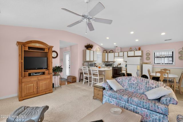 317 Halyard Court, Wilmington, NC 28405