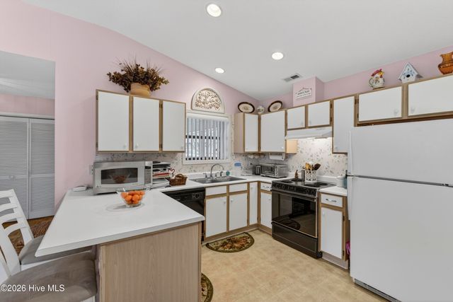 317 Halyard Court, Wilmington, NC 28405