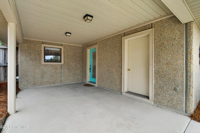 317 Halyard Court, Wilmington, NC 28405