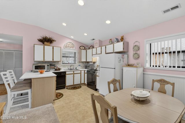 317 Halyard Court, Wilmington, NC 28405