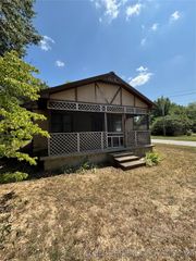 112 E 1st Street, Chelsea, OK 74016